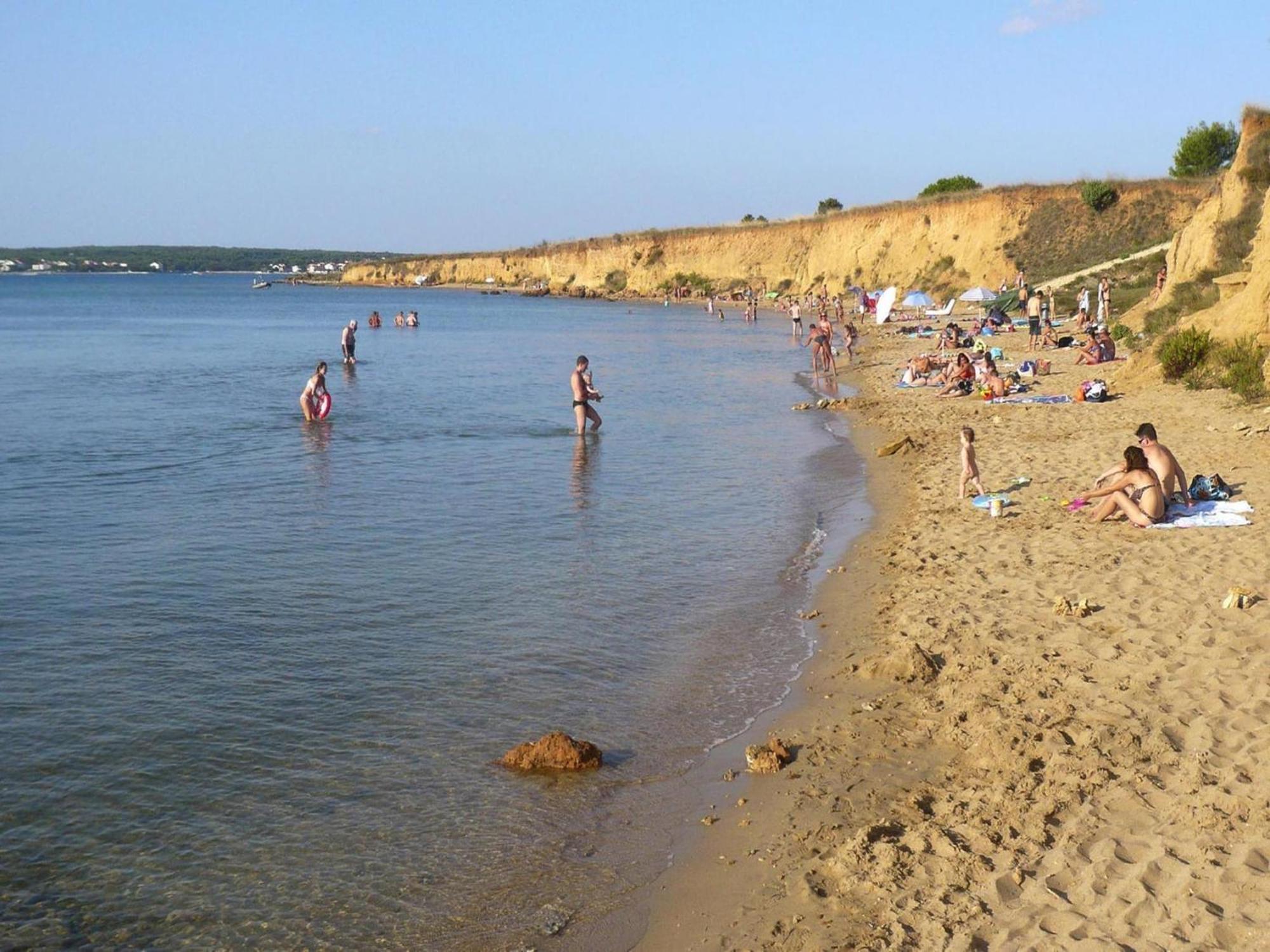Apartments Ljilja In Privlaka, Near Sandy Beach Привлака Экстерьер фото